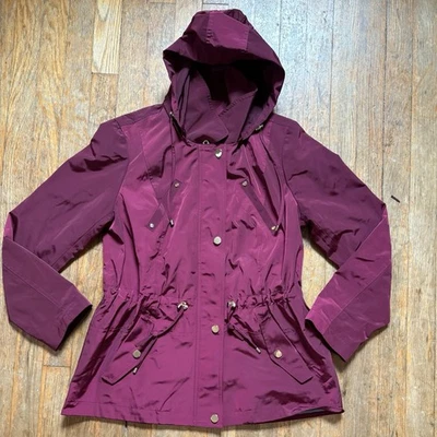 Jaqueta Anorak Charter Club Petite resistente à água com capuz ~ tamanho PM média pequena - Imagem 1 de 4