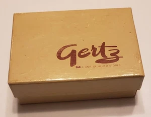 1 Vintage Gertz Kaufhaus Long Island Schmuck Geschenkbox 3,25" x 2,25" x 1" hellbraun - Bild 1 von 4