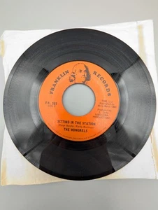 THE MONGRELS My Woman/Sitting in the Station CANADA GARAGE 7" 45 LONDON 1969 VG+ - Picture 1 of 4