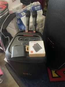 JBLPartyBox Stage 320 altoparlante portatile per feste + due microfoni JBL 3 batterie extra - Foto 1 di 2