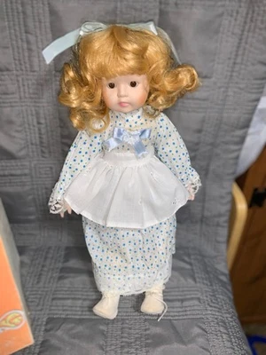 Vintage 1968. Ashley Belle Doll in box, No papers, No stand. All her clothing. - Image 1 of 4