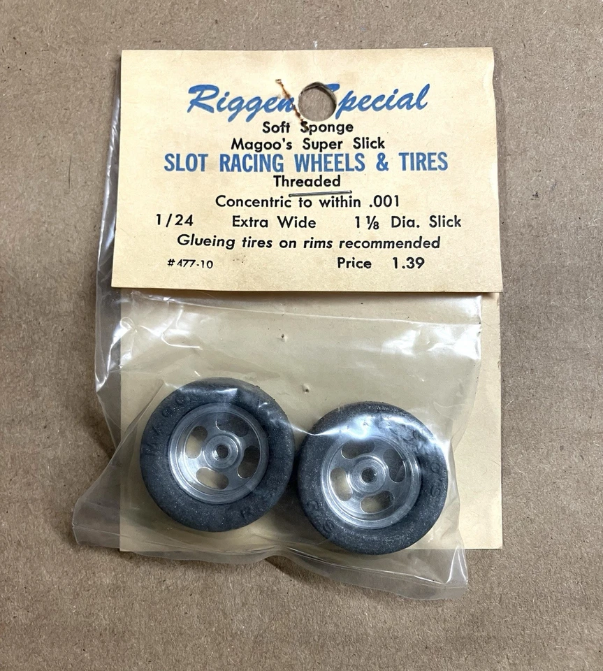 Винтажные новые из старых запасов задние шины трассовая автомодель BZ Bat Mobile Riggen. - Изображение 1 из 1