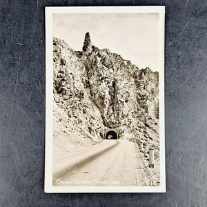 Cartolina d'epoca anni '40 vera foto Chelan HWY Tunnel Chelan, WA RPPC cartolina - Foto 1 di 3