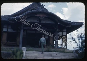 Korea Seoul Buddhist Shrine Man 35mm Slide 1950s Red Border Kodachrome - Picture 1 of 3