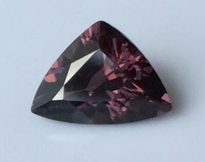 Natural 100% VVS 1.60 ct.8.9x6.6x4.7m Purple Trillon Gemstones Spinel, MOGOK. - Image 1 of 4