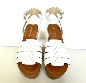 Marc Fisher Gr. 6M weiße Leder Pastya Sandalen mit einem Heal - Bild 1 von 5