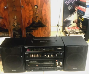 VINTAGE 1980's SONY CFS- KW200S RADIO CASSETTE PLAYER BOOMBOX GHETTOBLASTER - Picture 1 of 9