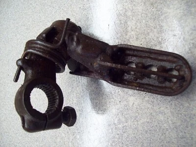 YAMAHA YZ250C YZ 250 C 1976  LEFT FOOT REST PEG ASSY MOUNT SPRING MX AHRMA OEM - Image 1 of 4