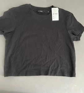 Camiseta Cuts X Crop de revolve nueva con etiquetas - Imagen 1 de 2