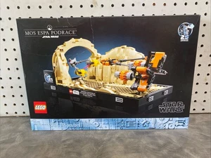 LEGO Star Wars: Mos Espa Podrace Diorama (75380) BRAND NEW!!!! - Picture 1 of 12