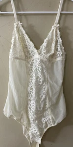gillian omalley Womens Used Lace Bodysuit Size Medium Ivory - Picture 1 of 11
