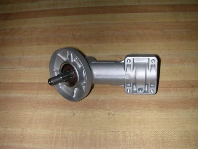 Conjunto de cabezal de engranaje Stihl FS91R., fuera de recortadora nueva, OEM, no basura de repuesto. Foto 1 de 3