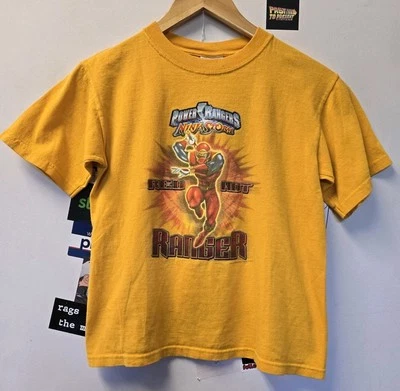 Camiseta De Colección Power Rangers Ninja Storm Juvenil Pequeña Red Hot Ranger Foto 1 de 4