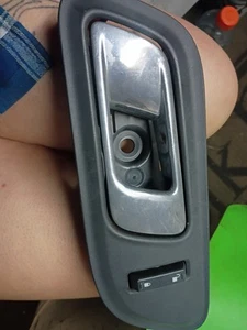 2010 Ford Taurus Door Handle - Picture 1 of 2