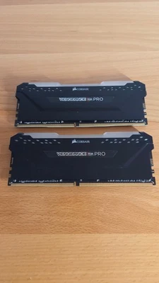 Corsair Vengeance RGB PRO DDR4 3200 CL16 32GB RAM (2x16GB) CMW32GX4M2Z3200C16 Foto 1 de 4