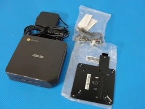 Asus Chromebox 4 GEL5 Mini PC Intel Celeron 5205U 1.9GHz 4GB RAM 32 GB eMMC - Picture 1 of 10