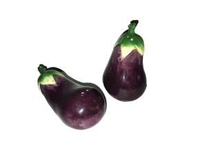 Set scuotitore sale e pepe melanzane in ceramica mai usato alto 3" - Foto 1 di 5