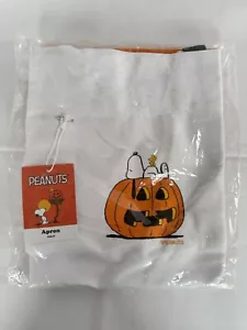 Williams Sonoma Halloween Peanuts Snoopy The Great Pumpkin Adult Apron - Picture 1 of 3