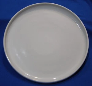 Plato redondo Trend Pacific Stoneware Bauhaus patrón blanco 12" - Imagen 1 de 3