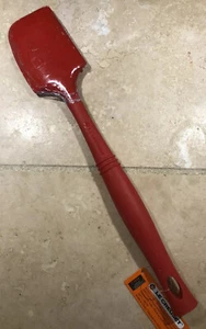 "Cerise" LE CREUSET 12.5" Revolution All Silicone Medium Spatula NWT Utensil Red - Picture 1 of 5