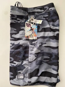 LOST CAMOUFLAGE MENS BOARD SHORTS TRUNKS SIZE 30 - Picture 1 of 2