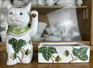 Famille Rose Porzellan Katze 10" und Bonsai Halter/Taschentuchhalter? - Bild 1 von 10