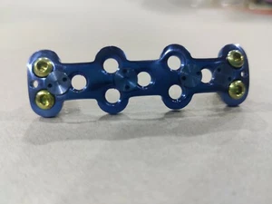 Cervical Hole Plate with 4.5*14mm Screw Titanium - Picture 1 of 7