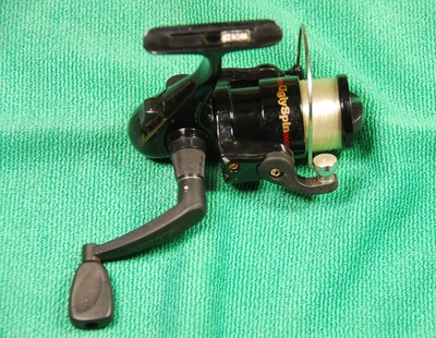 Shakespeare Ugly Spin 025 Black Spinning Reel - Image 1 of 4