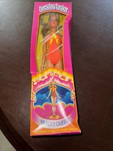 MARTES TAYLOR REINA DE BELLEZA - 1977 - En la caja ver fotos - Imagen 1 de 5