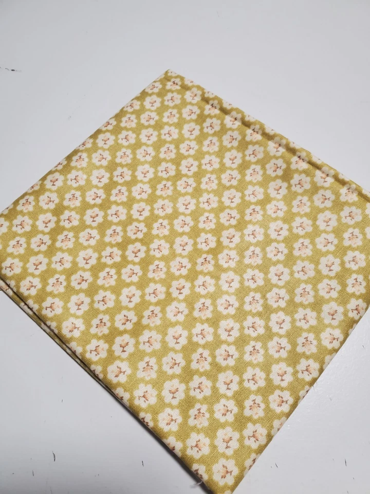 Fig Tree Fabric Medallions Moda Green  Brown Floral Sew Quilt FAT QUARTER - Image 1 of 1