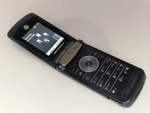 Great Condition UNLOCKED Motorola RAZR2 V8 Pearl Grey Mobile Phone 3UKPOST - Afbeelding 1 van 9