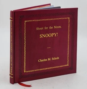 Shoot For The Moon, Snoopy! [Premium Leather Bound] - Imagen 1 de 18