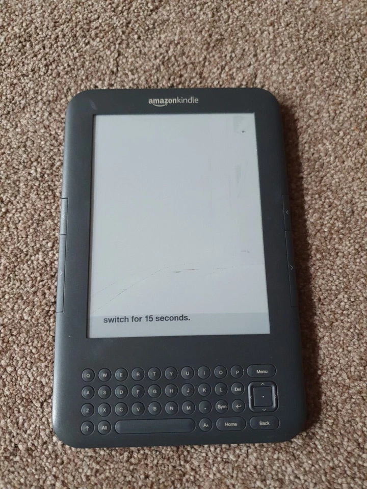 Amazon Kindle D00901 Keyboard 3rd Generation eBook Reader - Screen Faulty - Image 1 of 3