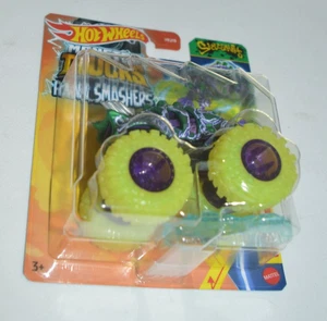HOT WHEELS MONSTER TRUCKS POWER SMASHERS - SKELESAURUS INCLUDES CRUSHED CAR - Picture 1 of 5