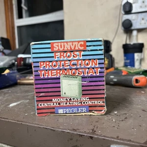 SUNVIC TLM 2257 FROST STAT THERMOSTAT, 230V 16A SPST  minus 15c to + 10c - Picture 1 of 4