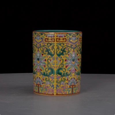 Nic4 Collectable Art Hand Painting Famille Rose Porcelain Flowers Brush Pot - Image 1 of 4