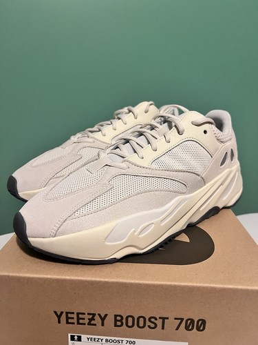 Taglia 12 Adidas Yeezy Boost 700 Low Analogiche