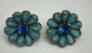 Vintage Weiss Blue Cobalt Rhinestones Turquoise Cluster Clip On Earrings Signed - Picture 1 of 8
