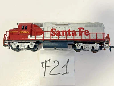 Life-Like HO Diesel Locomotive Santa Fe #3500,  Red & Silver,  no BOX - TESTED - Image 1 of 4