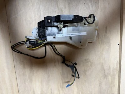 ✅ 00-06 Mercedes W215 CL500 Actuador de pestillo de cerradura de puerta delantera derecha sin llave OEM Foto 1 de 4