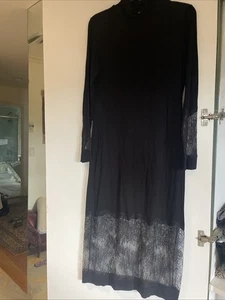 BCBG MaxAzria BCBG langes schwarzes Kleid mit Spitzenärmeln und Spitzenboden Gr. M - Bild 1 von 6