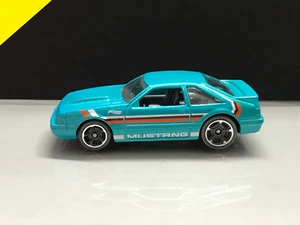 Ford Mustang 92 2019 Hot Wheels azul, noticias de marca suelta - Imagen 1 de 6