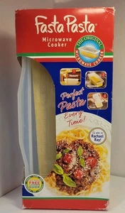 FASTA PASTA MICROWAVE COOKER & STRAINER  SEEN ON RACHEL RAY Perfect Pasta  New! - Picture 1 of 4