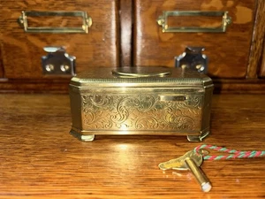 Gold Singvogelkasten schöner funktionstüchtiger Zustand Karl Griesbaum garantiert - Bild 1 von 22