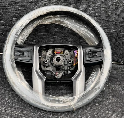 全新原始设备制造商 2020 - 2022 GMC Sierra 2500 3500 HD 黑色皮革方向盘 — 第 1/4 张图片