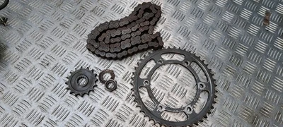 YAMAHA FZR1000 GENESIS 1987 2GH. PIÑÓN DELANTERO, TRASERO Y CADENA.  Foto 1 de 4