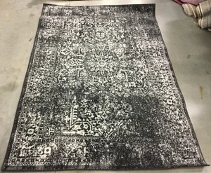 BLACK / GREY 4' X 6' Flaw in Rug, Reduced Price 1172653025 EVK256R-4 - Picture 1 of 3