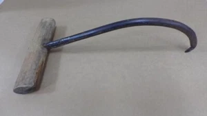vintage farmers large single hook wool bale hook,wooden handle,#3,12-1/2" long - Bild 1 von 5
