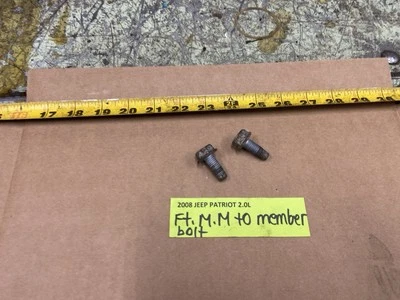 Juego de 2 pernos de montaje de motor delantero para travesaño Jeep Patriot 2007-2010 Foto 1 de 4
