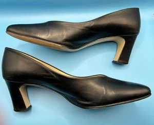 Vintage Etienne Aigner Taylor Black Leather Slip On Pumps Made In Spain Size 8 - Picture 1 of 13